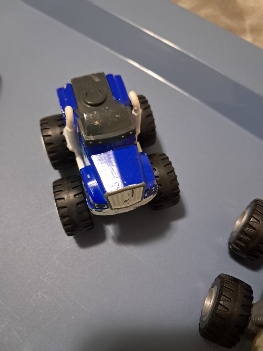 Blaze And The Monster Machines Diecast Racer T Monster Truck Toy Set 6. 2014 - Picture 8 of 9